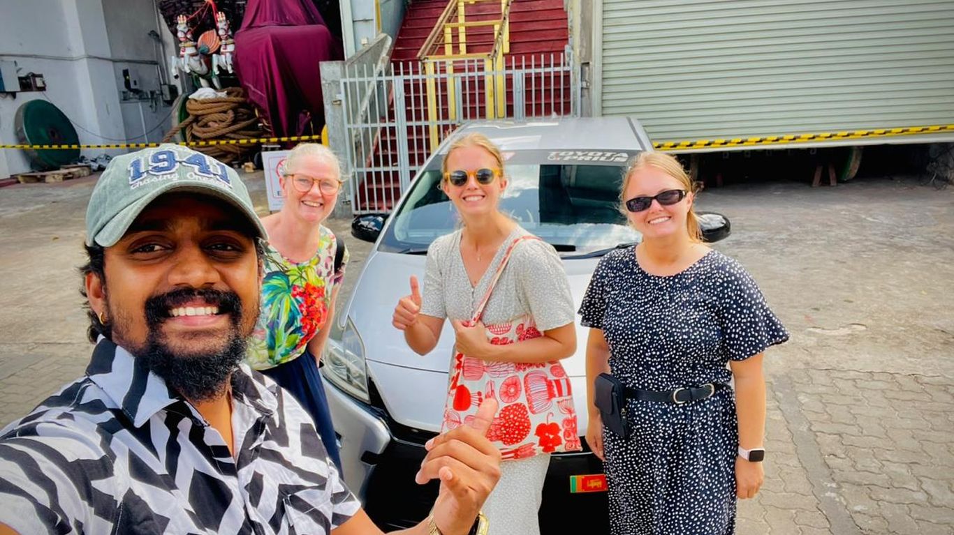 Temple Visits In Sri Lanka: Dress Code And Etiquette